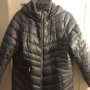 Women's puffer jacket